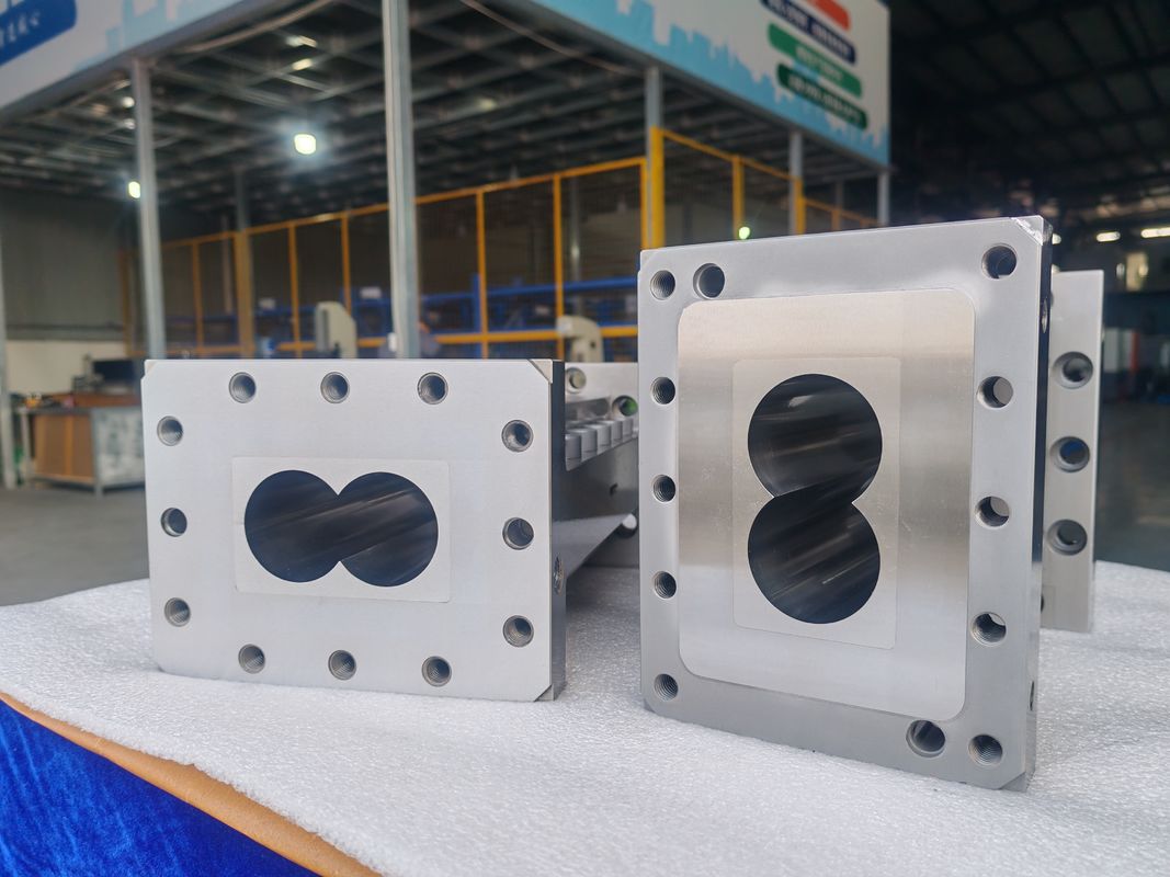 プラスチック押出ラインにおける二軸押出機用カスタマイズCTE 75バレル